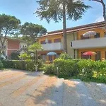 Laura Aparthotel 4*