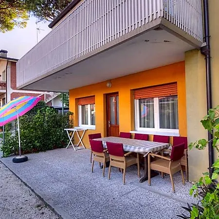 Laura Aparthotel 4*
