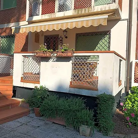 Aparthotel Laura 4*