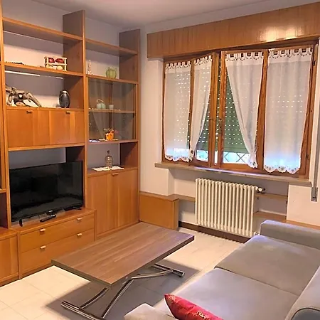 Laura Aparthotel