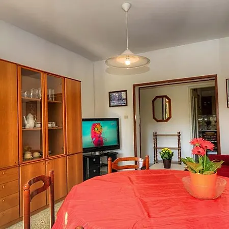 Aparthotel Laura 4*
