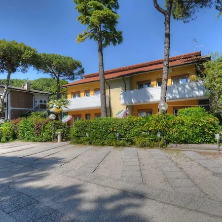 Laura 4* Lignano Sabbiadoro