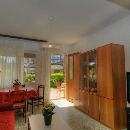 Aparthotel Laura 4*
