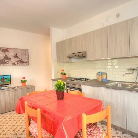 Laura Aparthotel 4*